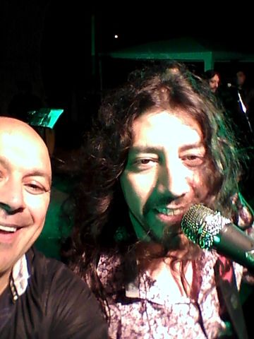 LE TUBE QUE AYUDAR EN UN SHOW A ESTE BANDIDO